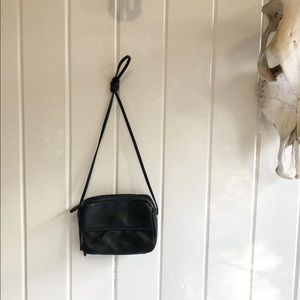 Black Leather Giani Bernini Shoulder Bag.
